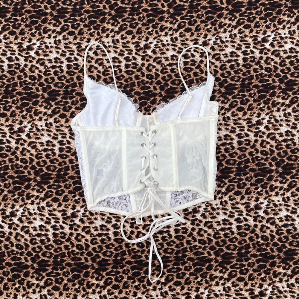 coquette lace corset with pink rosettes - Picture 3 of 8